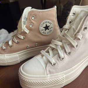 Converse NEW high top platform lace up sneakers/ shoes.